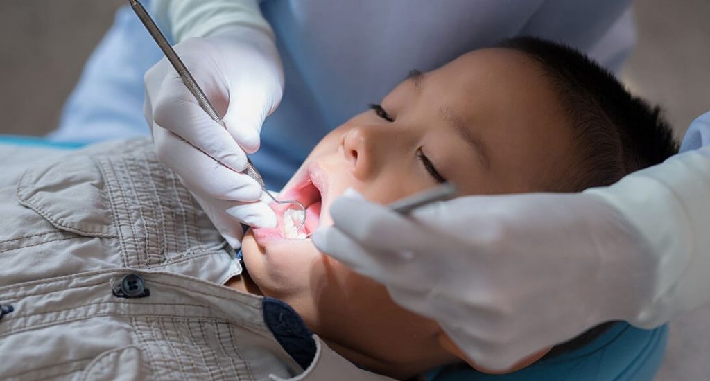 Лечение зубов под наркозом для детей